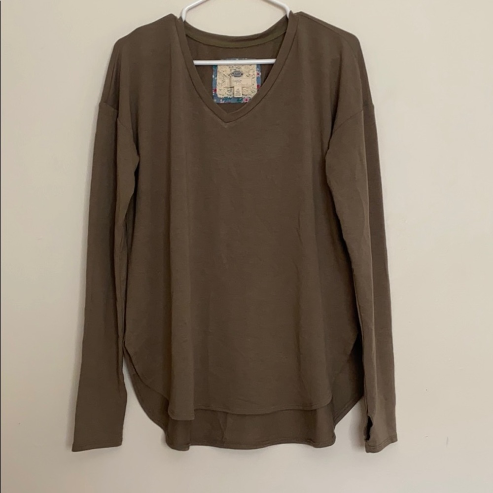 CUPIO blush super soft long sleeve high low top